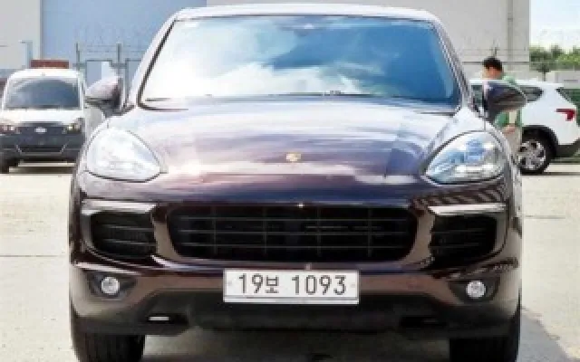 뉴 카이엔 3.0 디젤 포르쉐 2015년 04월 167,947km